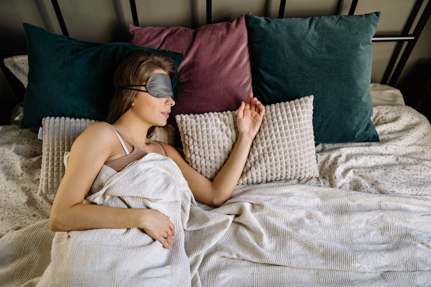 Taking Care of Your Sleep While You're Pregnant: Importance of a Good Night's Sleep and How to Achieve It